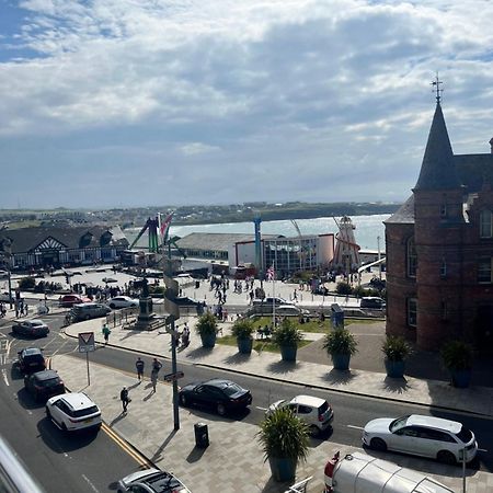 Penthouse Apartment - Town Centre, Sea Views, Secure Parking Portrush Exterior photo