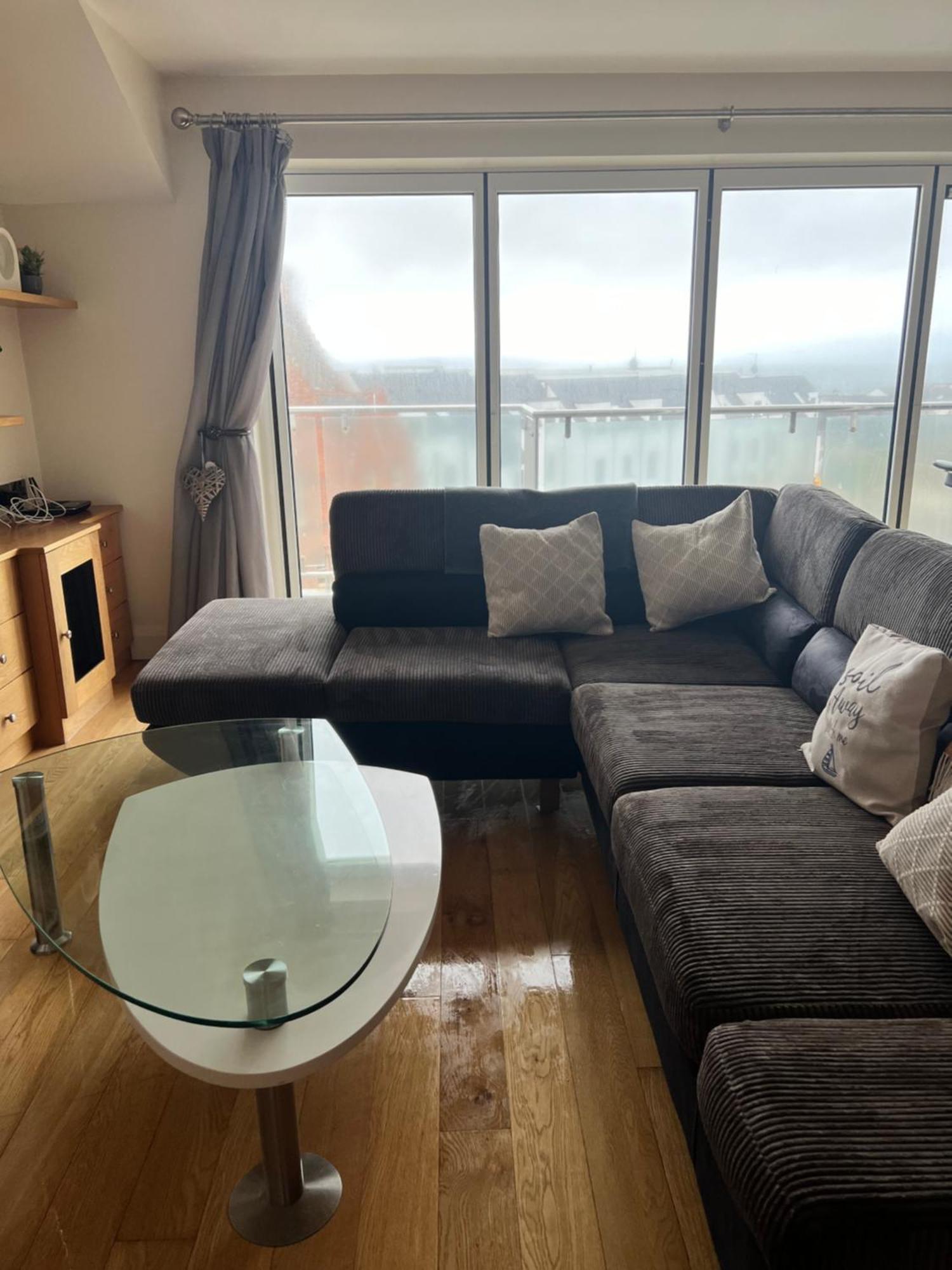 Penthouse Apartment - Town Centre, Sea Views, Secure Parking Portrush Exterior photo